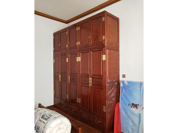 紅心杉定制衣柜